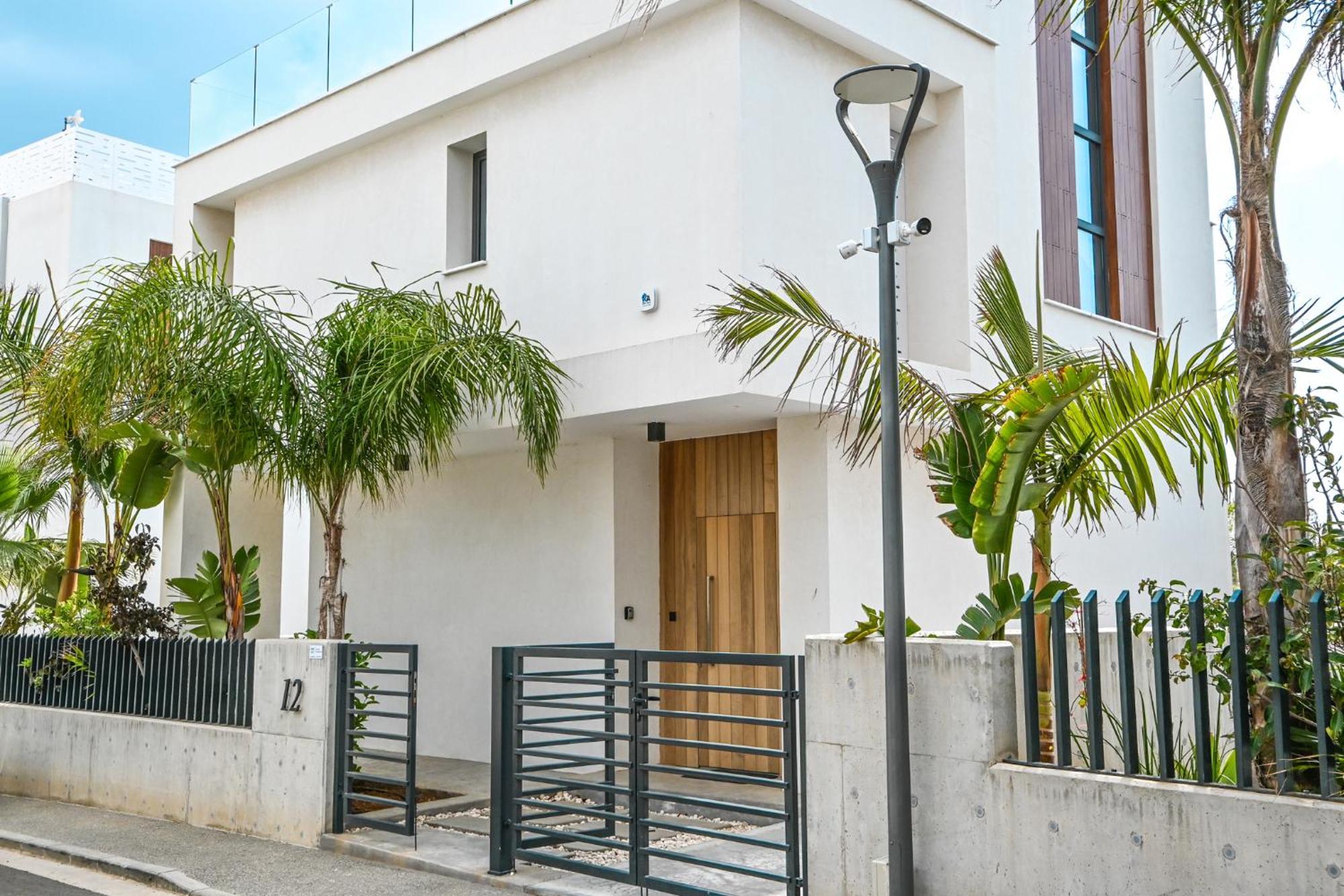 By The Beach Villa 12 プロタラス エクステリア 写真